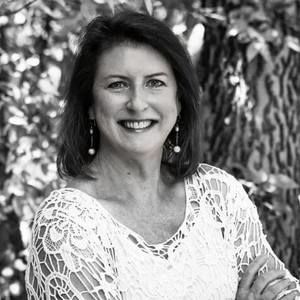 Meet your Posher, Cynthia